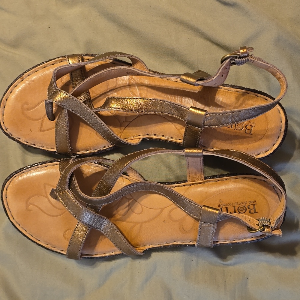 Size 10 gold strap wedge sandals